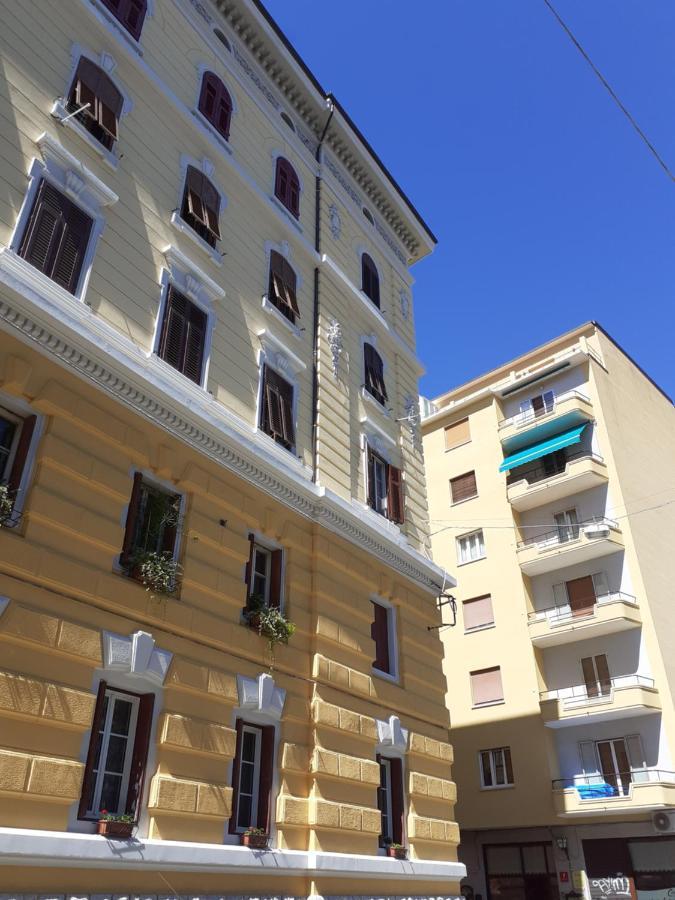 Pied At Terre Apartment Trieste Ngoại thất bức ảnh